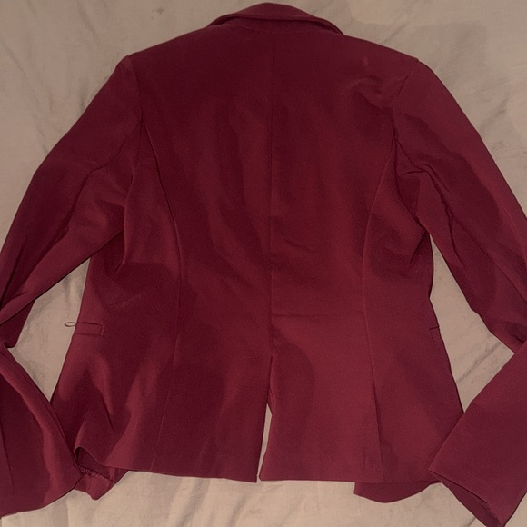 Blazer - Picture 4 of 4